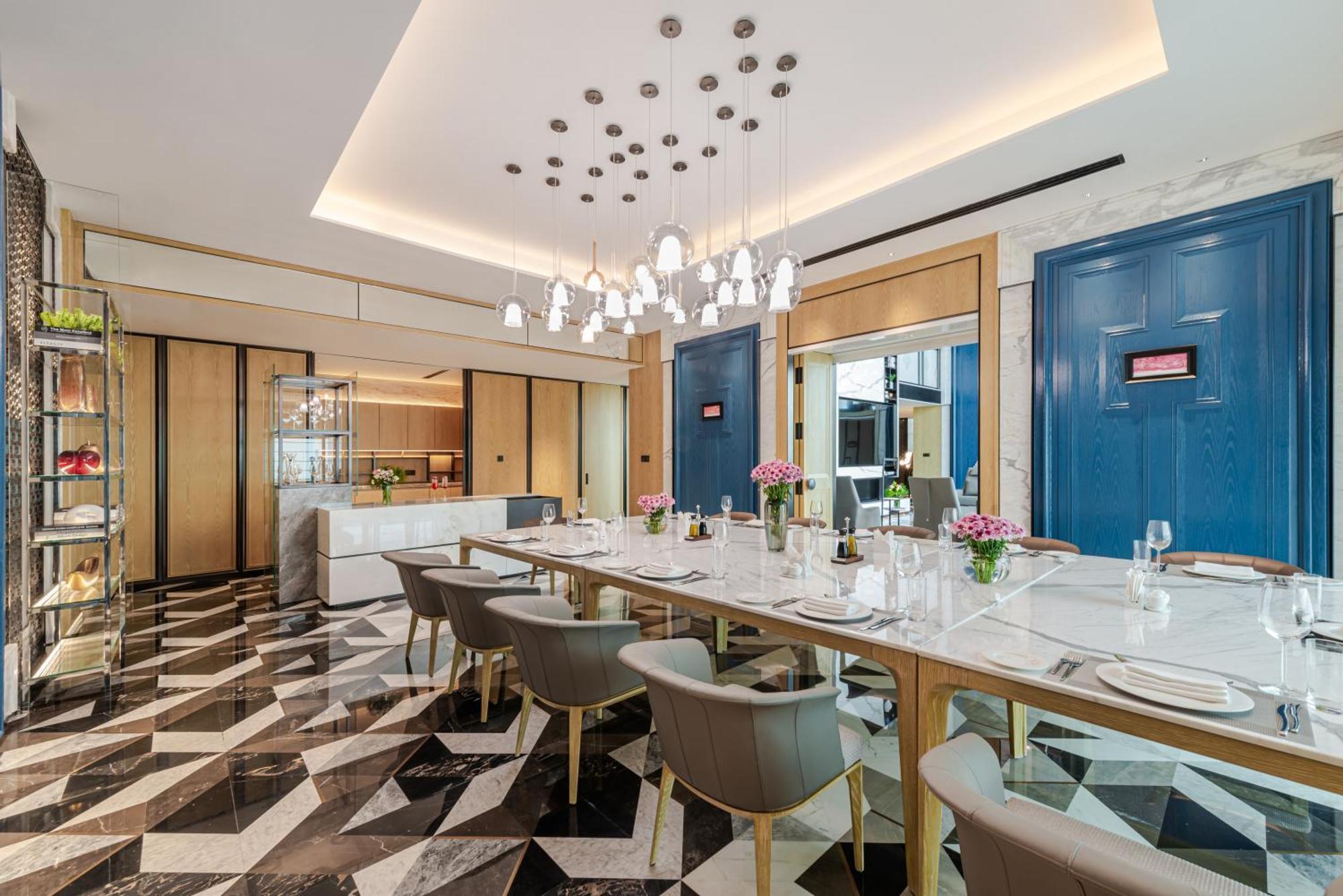 Narcissus The Royal Hotel Riyadh Ngoại thất bức ảnh The Club at Hong Kong International Airport