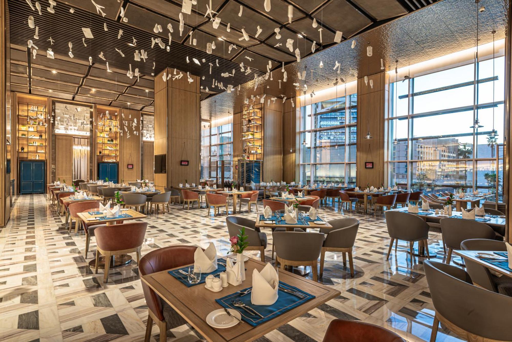 Narcissus The Royal Hotel Riyadh Ngoại thất bức ảnh The restaurant